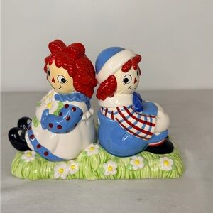 Vintage Raggedy Ann & Andy Ceramic Salt & Pepper Shakers – Treasure Craft